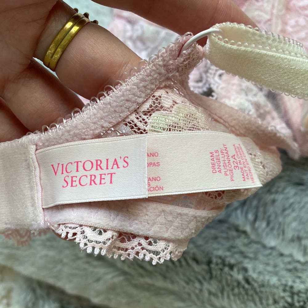 NWOT Victoria’s Secret Bra - Picture 8 of 9